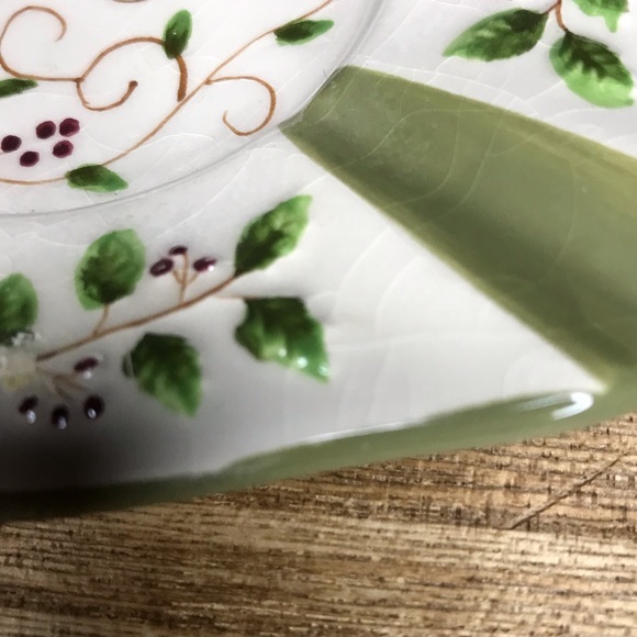 ‼️DONATING SOON‼️Yankee Candle Christmas Winter Holly Berry Shade with Plate - Picture 5 of 6